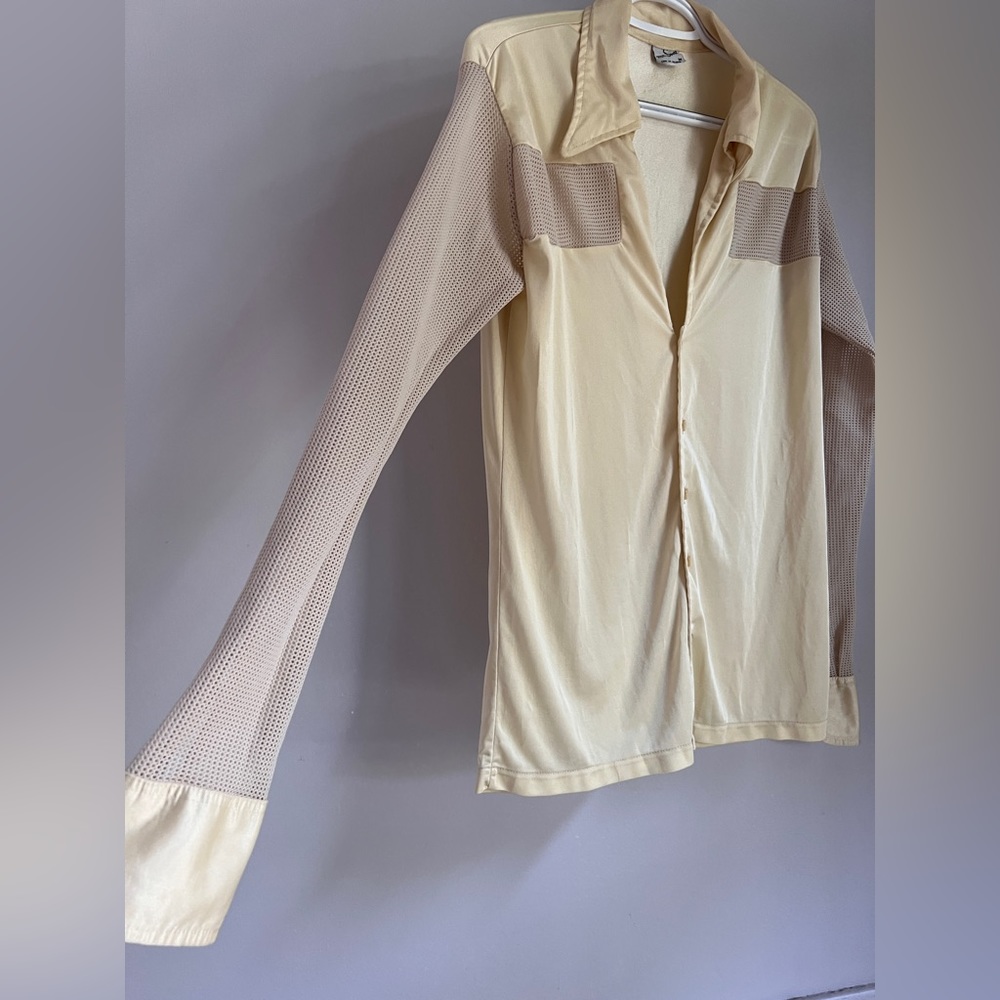 Men’s size medium Mr. Sport 70s long sleeve, dagger collar, mesh button up